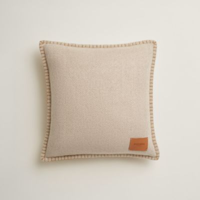 Y*i様 エルメス クッション2個 ポーチつき 馬と騎手デザイン 箱なし